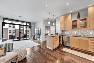 401 W Watson St Unit 408, Fayetteville, AR 72701