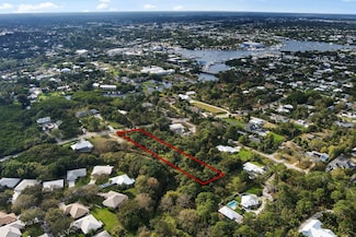 4975 SE Manatee Cove Rd, Port Salerno, FL 34997