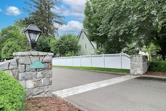 65 Wolfpit Ave Unit 2B, Norwalk, CT 06851