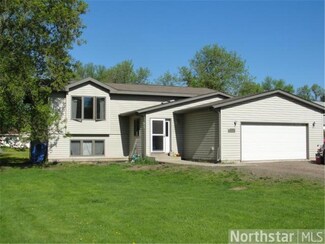 100 Vedders Ave, Milaca, MN 56353