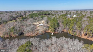 14401 Doctors Creek Rd Unit C, Lanexa, VA 23089