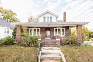 301 S 15th St, Belleville, IL 62220