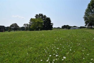 L492 Summit Point Dr, La Valle, WI 53941