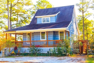 7531 Doe Bay Ln, Chincoteague, VA 23336