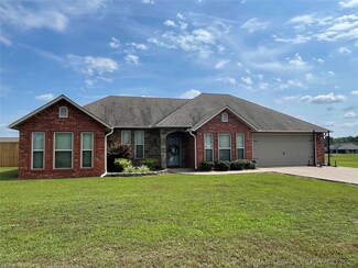 2008 E Meadow Ln, Stigler, OK 74462