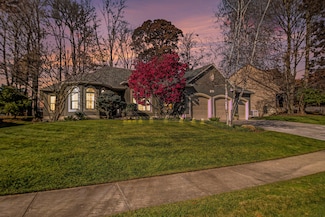 1969 Oak Hollow Rd NW, Grand Rapids, MI 49504