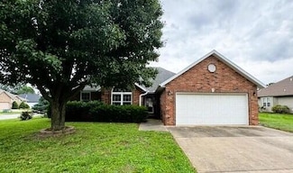 2706 S Timbercreek Ave, Springfield, MO 65807