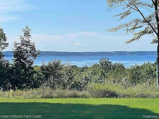 8050 Broken Ridge E, Little Traverse Township, MI 49740