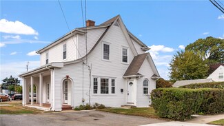 15 Pershing St, Cranston, RI 02910