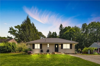 310 Hutter Ave, Ellwood City, PA 16117