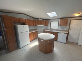 486 California Unit 486, Belleville, MI 48111