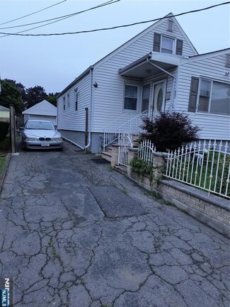 201 Hussa St, Linden, NJ 07036