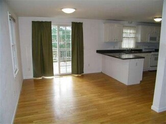 9 Pine Ln, Barnstable, MA 02630