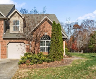 3057 Renaissance Pkwy, Jamestown, NC 27282