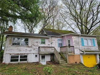 612 Fig Dr, Akron, OH 44319
