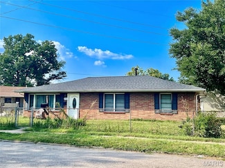 2201 Hodges Ave, Granite City, IL 62040