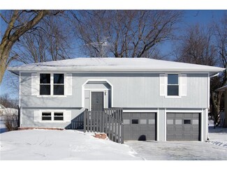 609 W Price Ave, Savannah, MO 64485