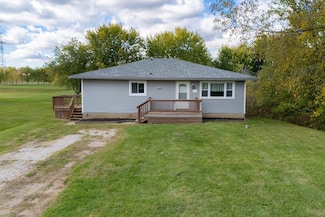 16 S 200 W, Valparaiso, IN 46385