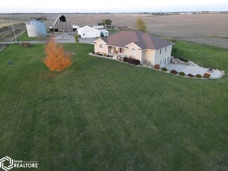 5830 Lorton Ave, Davenport, IA 52807