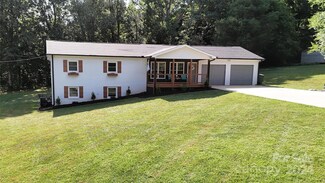 1227 Briarcreek Dr, Newton, NC 28658