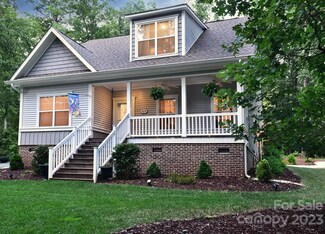 424 Carolina Dr, Troy, NC 27371