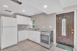 1638 Parker St, Springfield, MA 01128