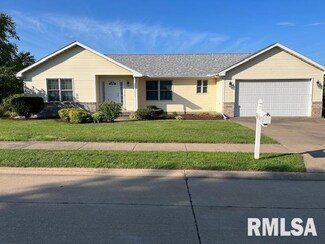 1335 W 52nd Street Ct, Davenport, IA 52806