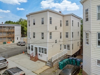 131 Clarendon St, Fitchburg, MA 01420