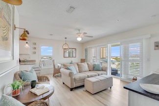 8436 Gulf Blvd Unit 734, Navarre, FL 32566