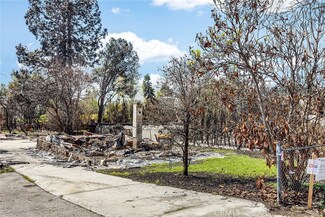 678 E Pine St, Altadena, CA 91001