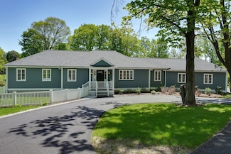 31 School St, Lunenburg, MA 01462