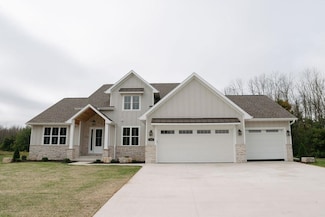 3663 Stockbury St, Green Bay, WI 54313