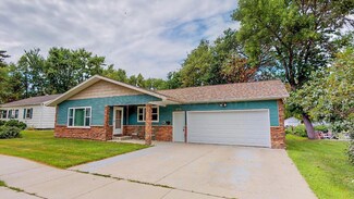 215 N Hubbard St, Crookston, MN 56716