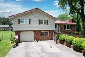 423 Hasty Dr, Tunnel Hill, GA 30755
