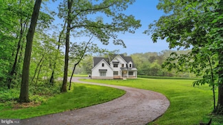 385 Nolf Rd, Nazareth, PA 18064