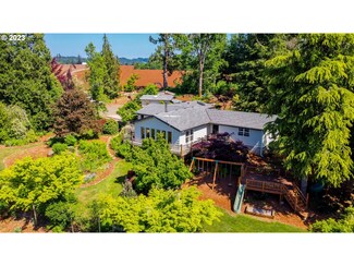 717 Drift Creek Rd NE, Silverton, OR 97381