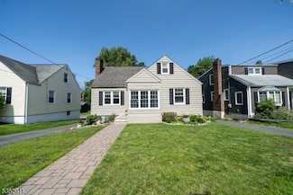 68 Derwent Ave, Verona, NJ 07044