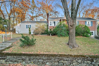 27 Burton Rd, Braintree, MA 02184