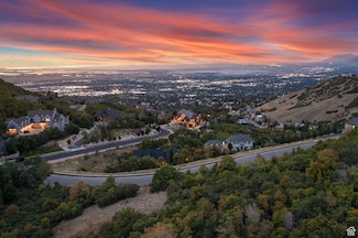 4031 Mountain Oaks Dr Unit 308, Bountiful, UT 84010