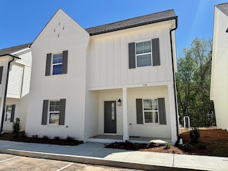 527 Meadow Ln, Oxford, MS 38655
