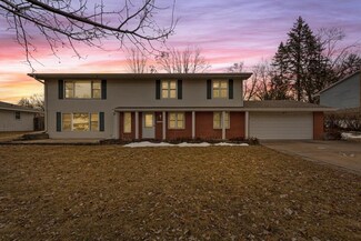 11013 Schoolcraft Rd, Burnsville, MN 55337