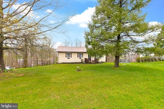 11 Solar Dr, New Providence, PA 17560