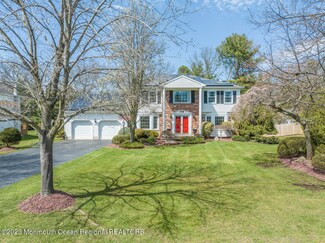 50 Apache Dr, Manalapan, NJ 07726