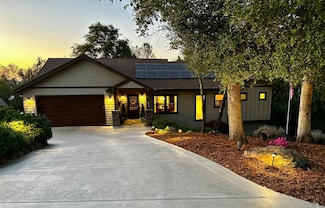 12395 Marathon Dr, Auburn, CA 95603