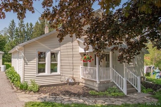7113 Lagrange Rd, Perry, NY 14530