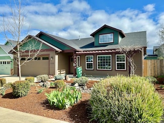 1109 Lithia Way, Talent, OR 97540