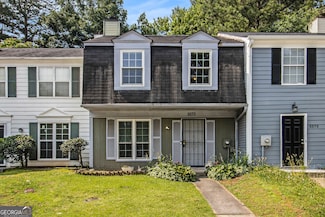 5575 Wells Cir, Stone Mountain, GA 30087