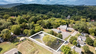 12 N A B Steele St, Lafayette, GA 30728