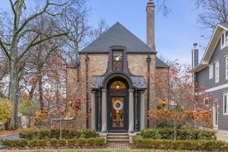 578 Lee St, Glen Ellyn, IL 60137