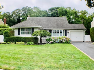 1278 Lakeshore Dr, Massapequa Park, NY 11762